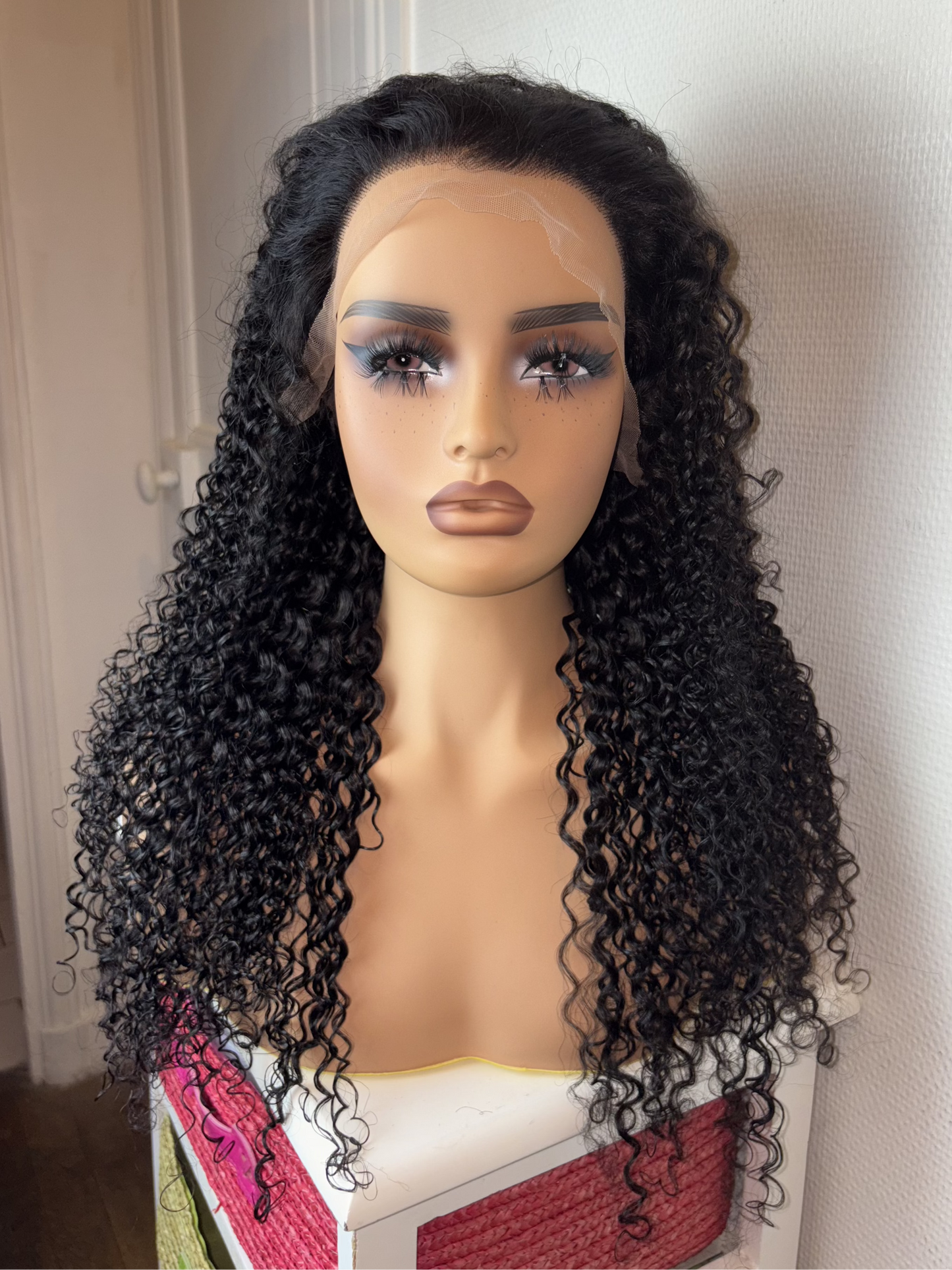 Perruque Jerry Curl 13x6 – Perruque bouclée avec dentelle HD 24 pouces