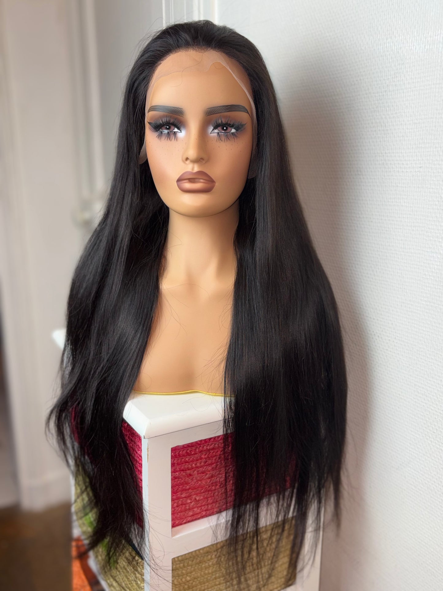Perruque Lisse 26 pouces Lace 13x6 en cheveux naturels avec dentelle HD