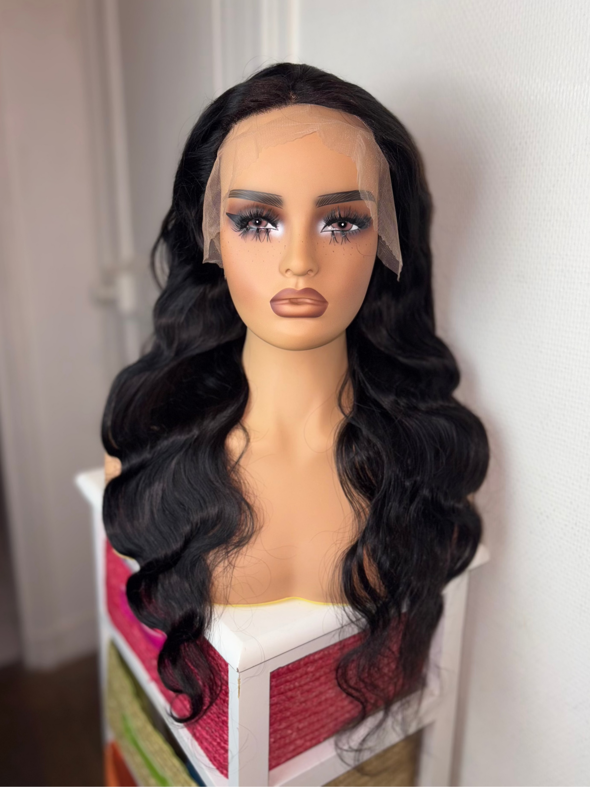 Perruque Body Wave 24" Lace 13x6 en cheveux naturels avec dentelle HD