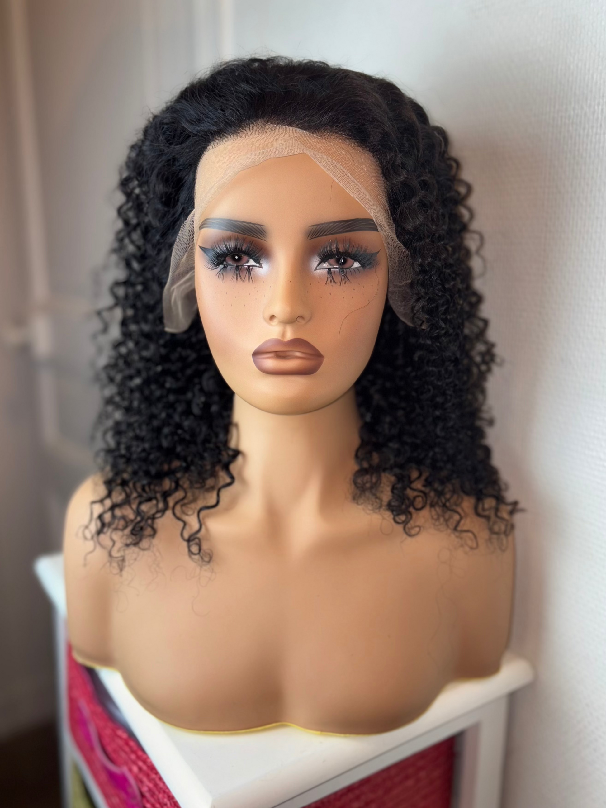 Perruque Jerry Curl 13x6 – Perruque bouclée avec dentelle HD 14 pouces