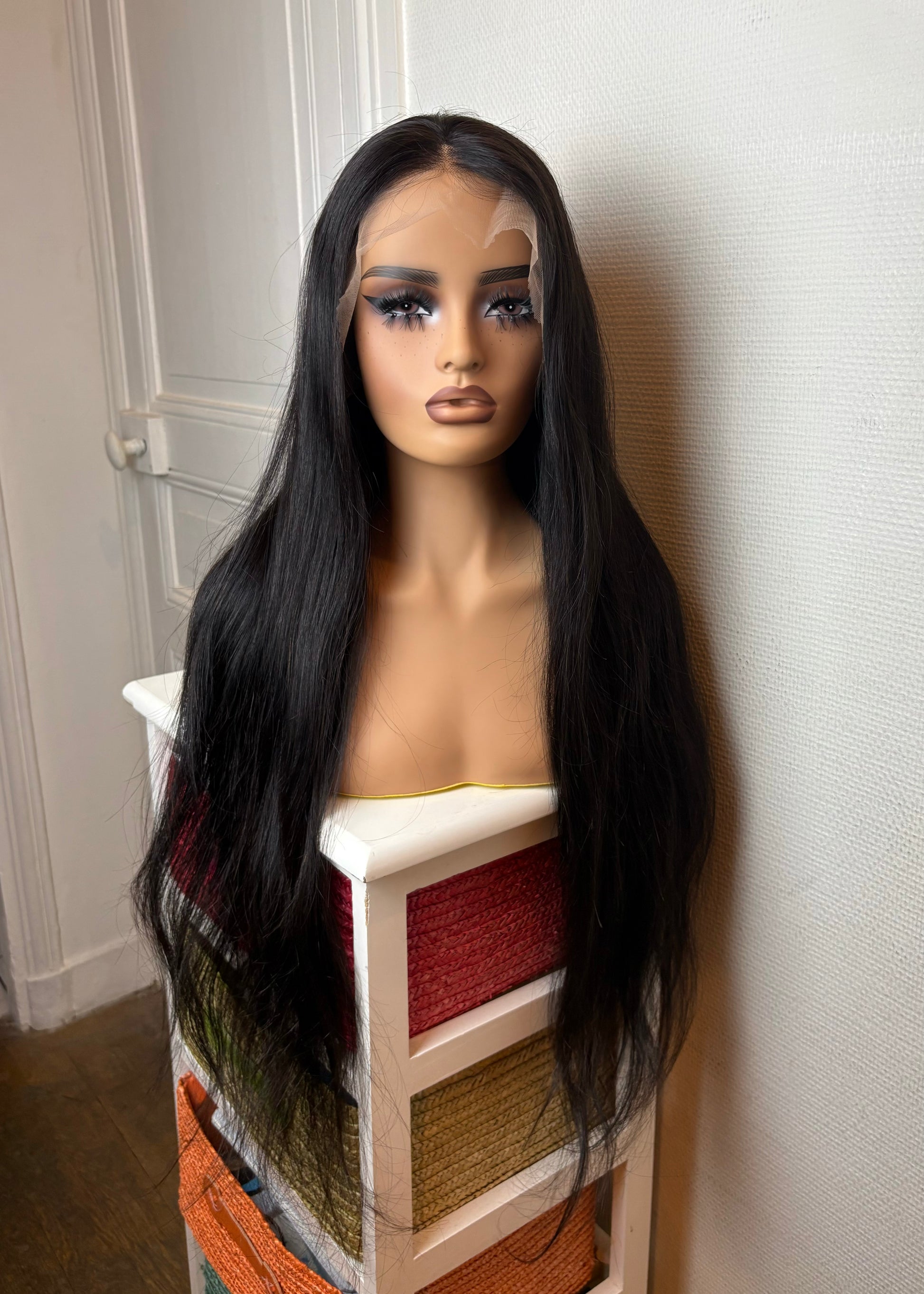 Perruque Lisse 28 pouces Lace 13x6 en cheveux naturels avec dentelle HD
